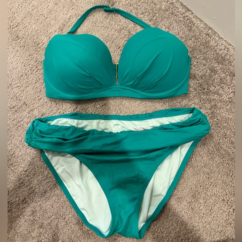 Victoria’s Secret Bikini Set